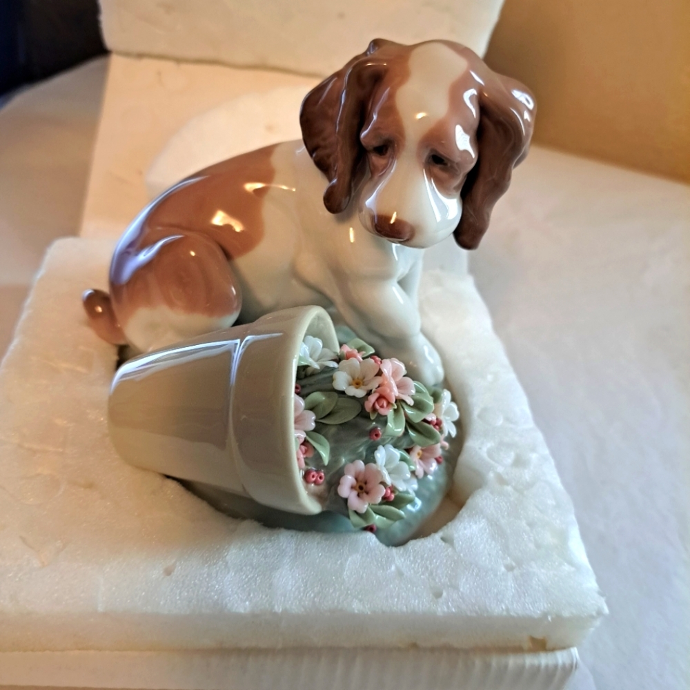 FINAL COST RARE Lladro It Wasn't  Me 07672 puppy flower pot with box